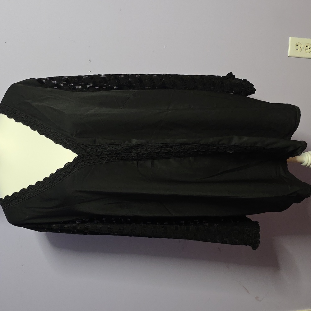BloomChic Black Blouse‎ with Shear Sleeves